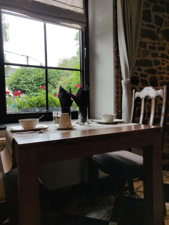 Le Temps D'Une Escapade Silenrieux Exteriör bild